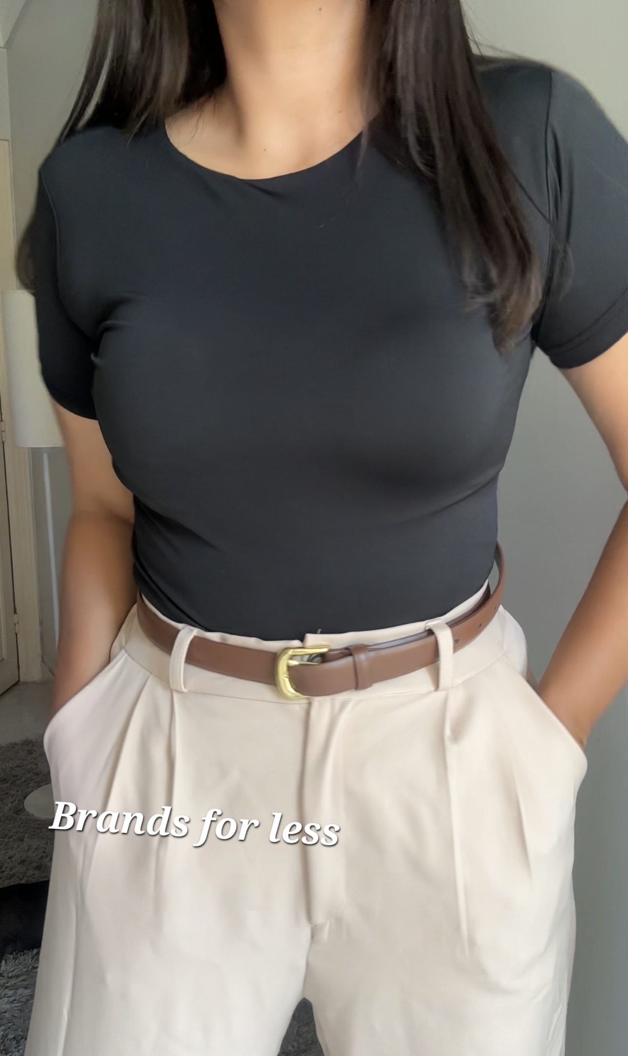 Offer 4 round half sleeve Tops