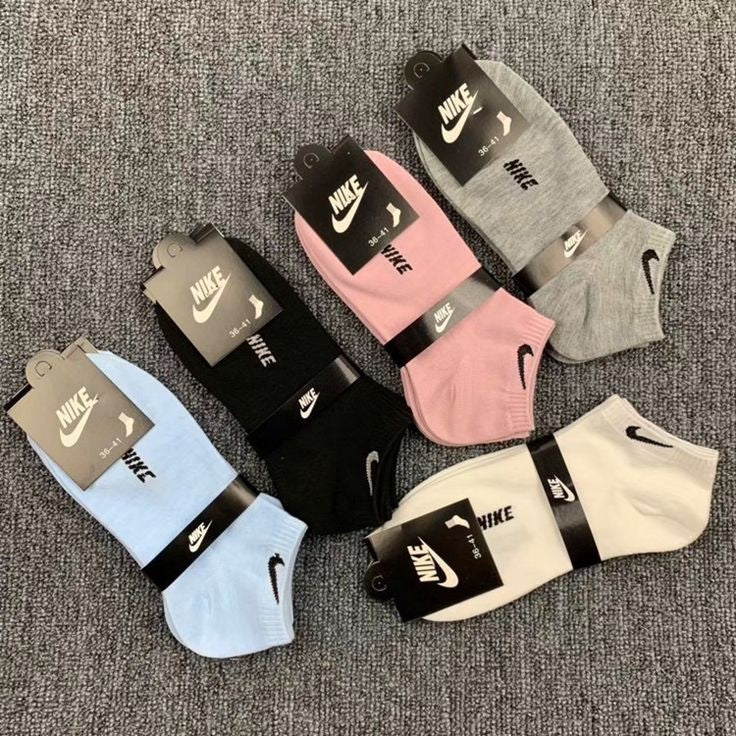 Socks ( 10 pairs )
