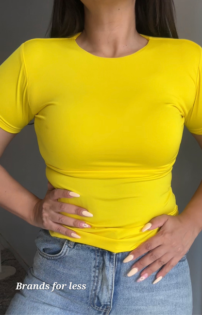 Offer 4 round half sleeve Tops