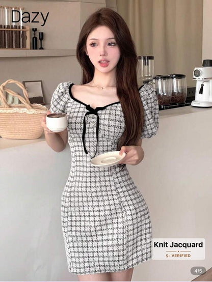 DAZY DRESS WITH PUFF SLEEVES