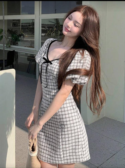 DAZY DRESS WITH PUFF SLEEVES