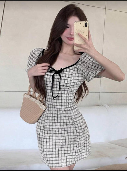 DAZY DRESS WITH PUFF SLEEVES