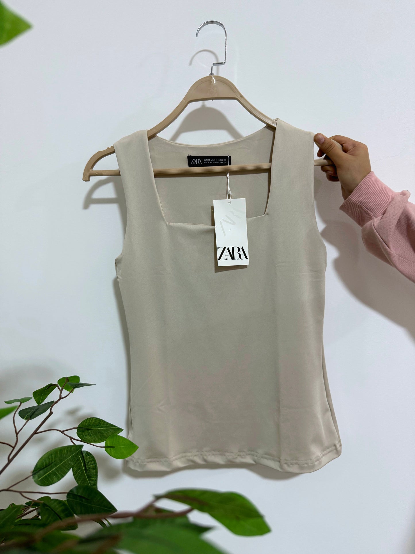 Square  neck tank top✨️