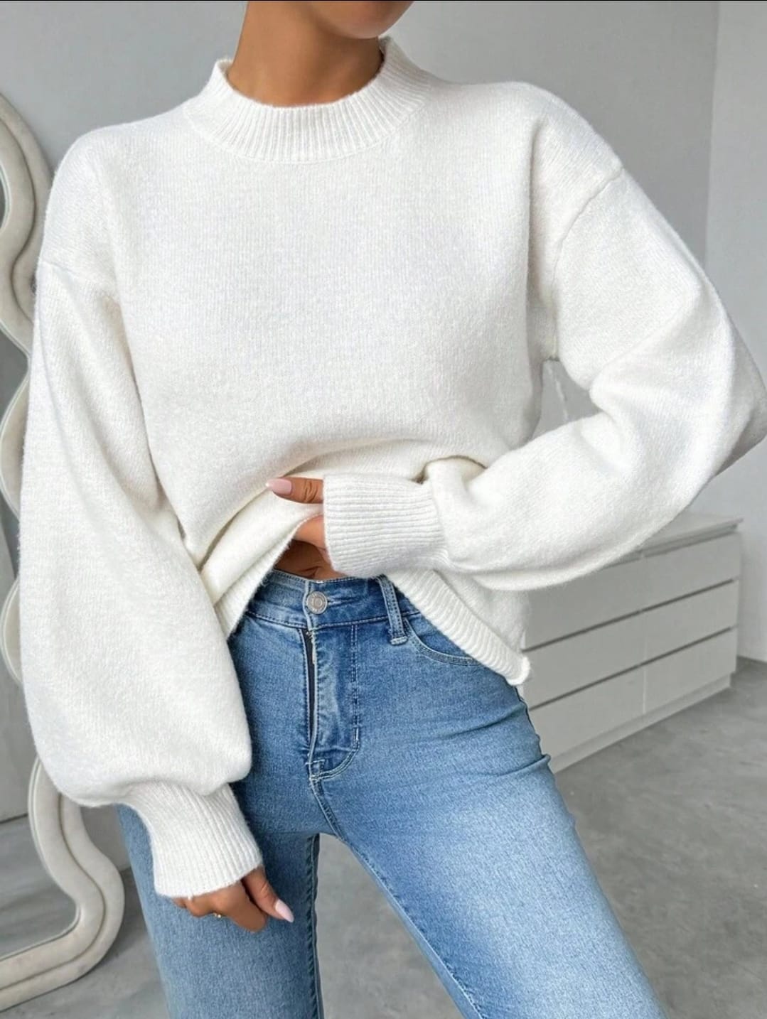 SHEIN OFF WHITE PULLOVER