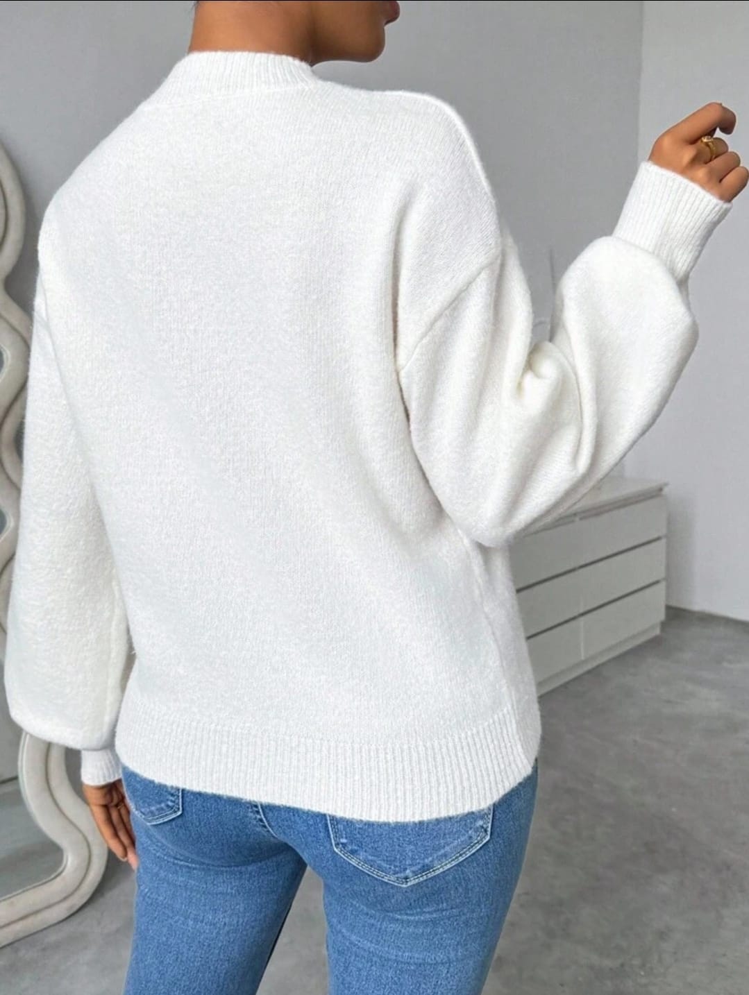 SHEIN OFF WHITE PULLOVER